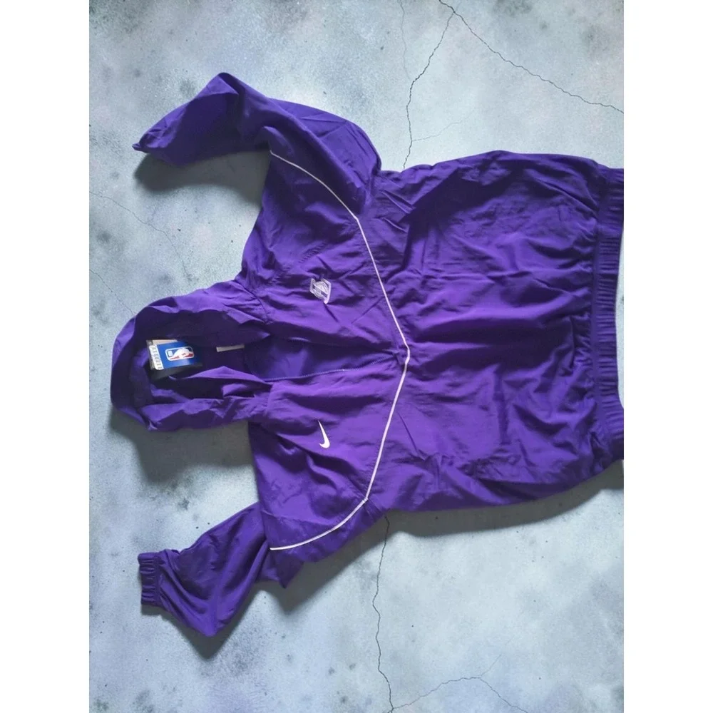 Nike LA Lakers NBA DriFIT Purple Windbreaker Jacket Men Sz Medium Anorak 1/4 Zip